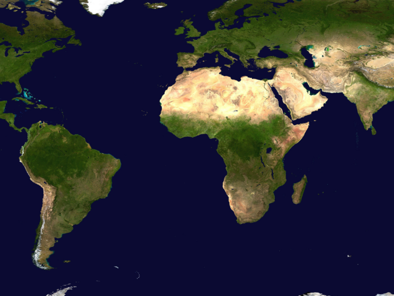 Excerpt of a world map, the African continent is central in the middle. Here's the teaser: Why experts from the Global South are critical of free trade The EU has concluded trade agreements with almost 80 countries. When Commission President Ursula von der Leyen talks about it, these agreements sound like an absolute win-win situation. In their view, both sides benefit equally from lower tariffs, better market access for companies, jobs and lower consumer prices. But is that true? We asked experts from African, Latin American and Asian countries. With Bettina Müller, Trade Policy Officer at PowerShift, journalist Nora Noll looks at perspectives from the Global South – and how they envisage a just trade policy.